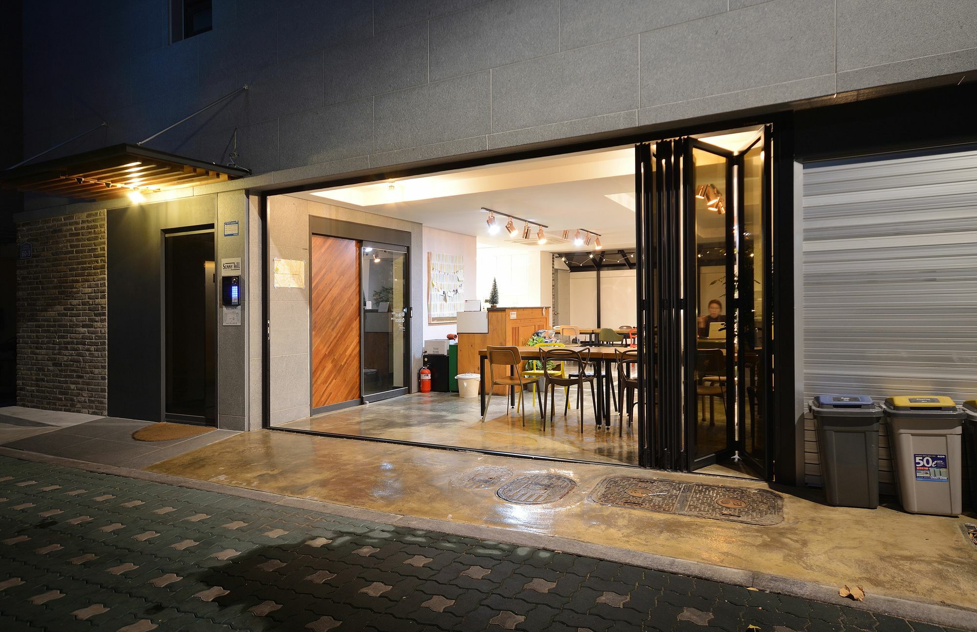 Sunnyhill Hostel Hongdae Seúl Exterior foto