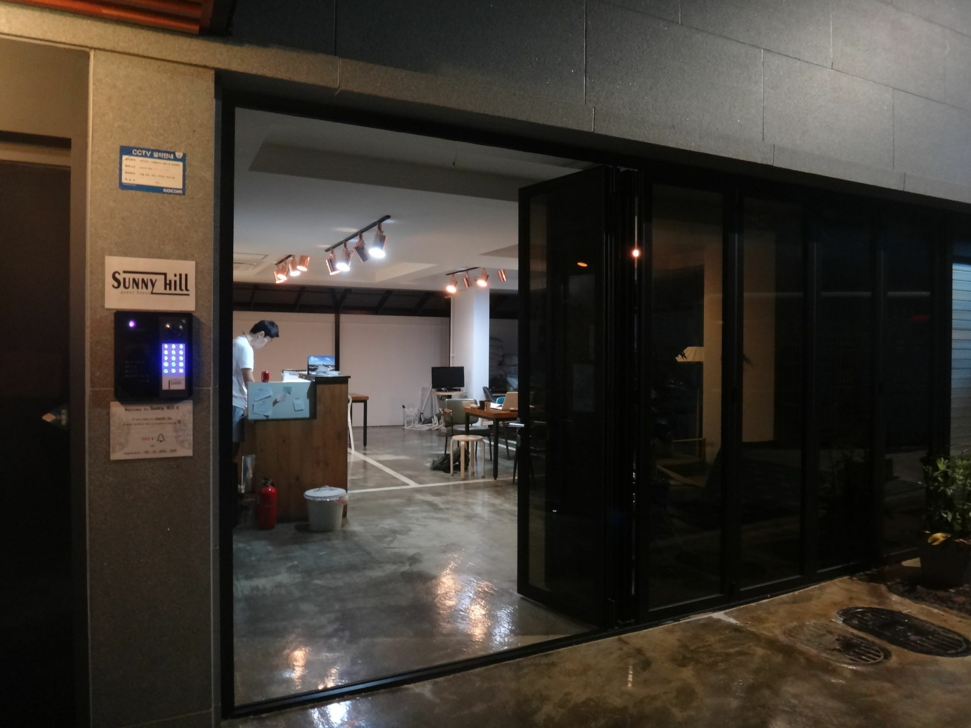 Sunnyhill Hostel Hongdae Seúl Exterior foto